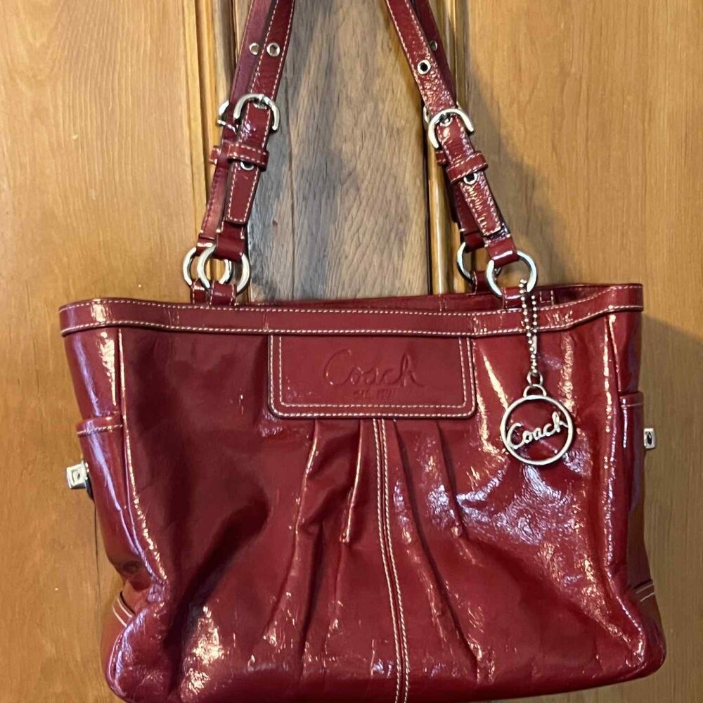Coach Red Patent Leather Gallery Purse F13761 with Matching Wallet